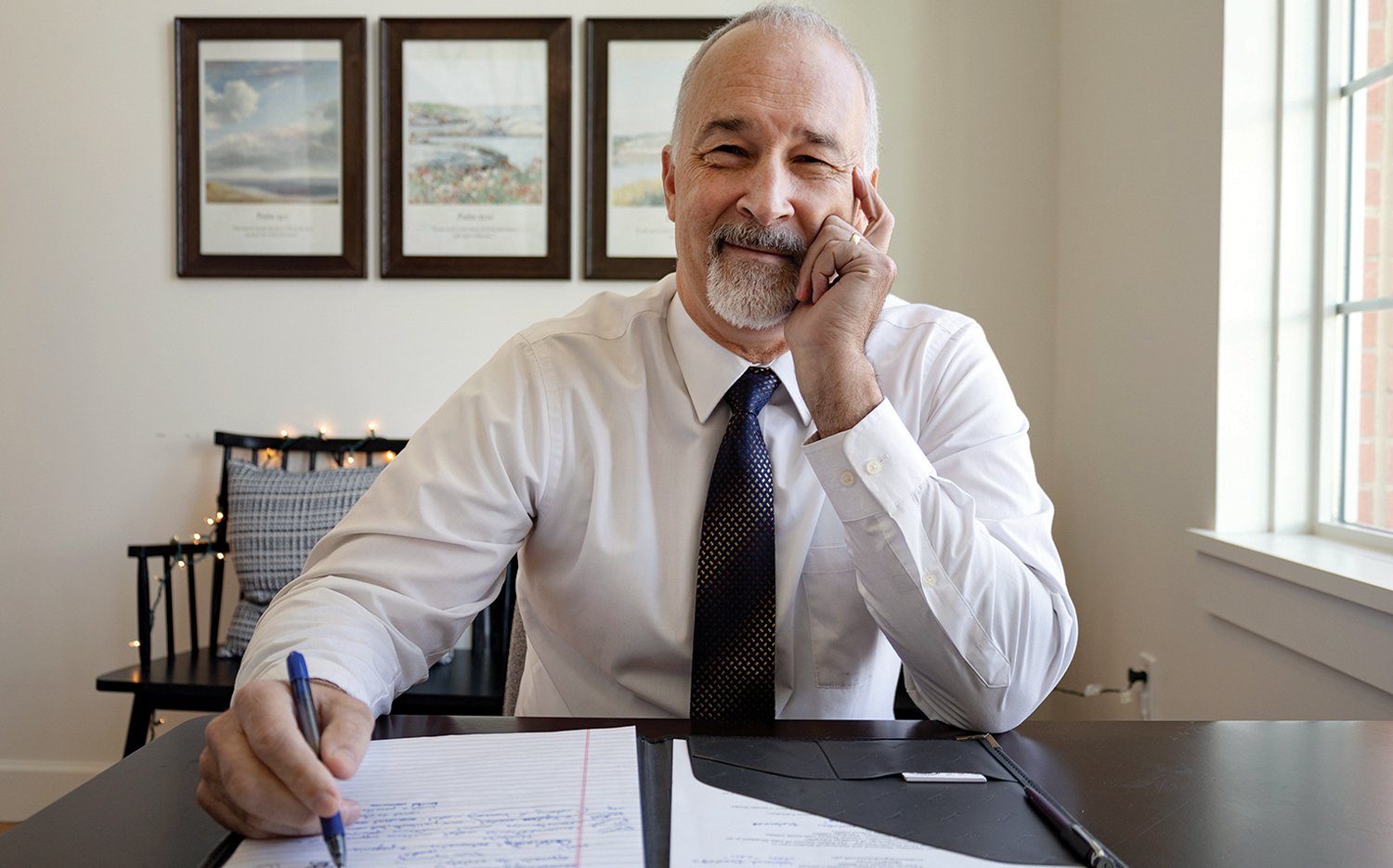 Editor-in-Chief Les Sillars in his Patrick Henry College office